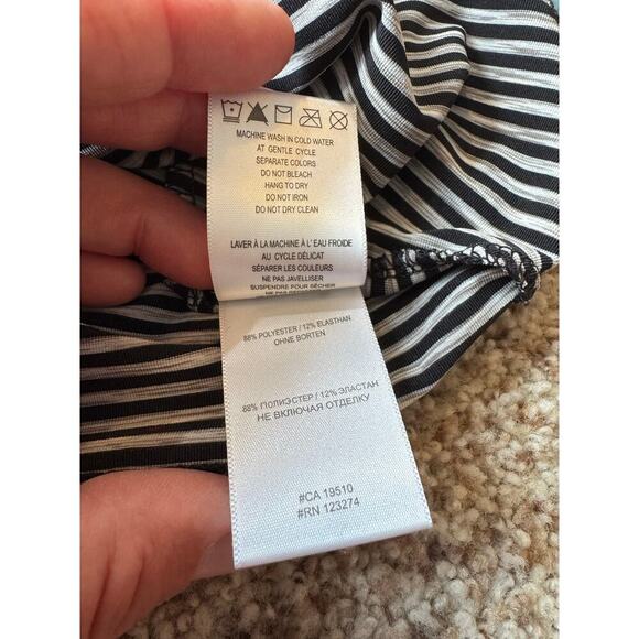 LOLE sleeveless tank top, black & white stripped; stretchy & comfy size XL - Picture 10 of 10